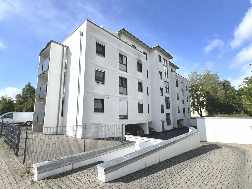 Exklusive und moderne 3-ZKB Wohnung mit Balkon & Aufzug