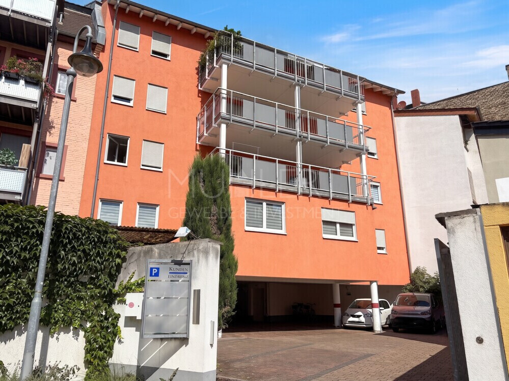 Vielseitig nutzbare Gewerbeeinheit mit ca. 134 m² Fläche und Stellplätzen in Frankenthal