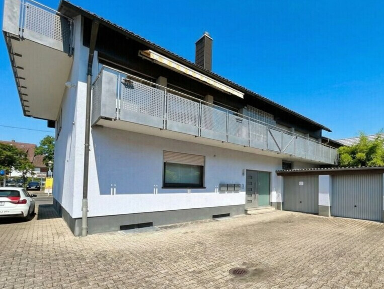Offenes Wohnkonzept mit Kochinsel & Balkon – Ihr neues Zuhause