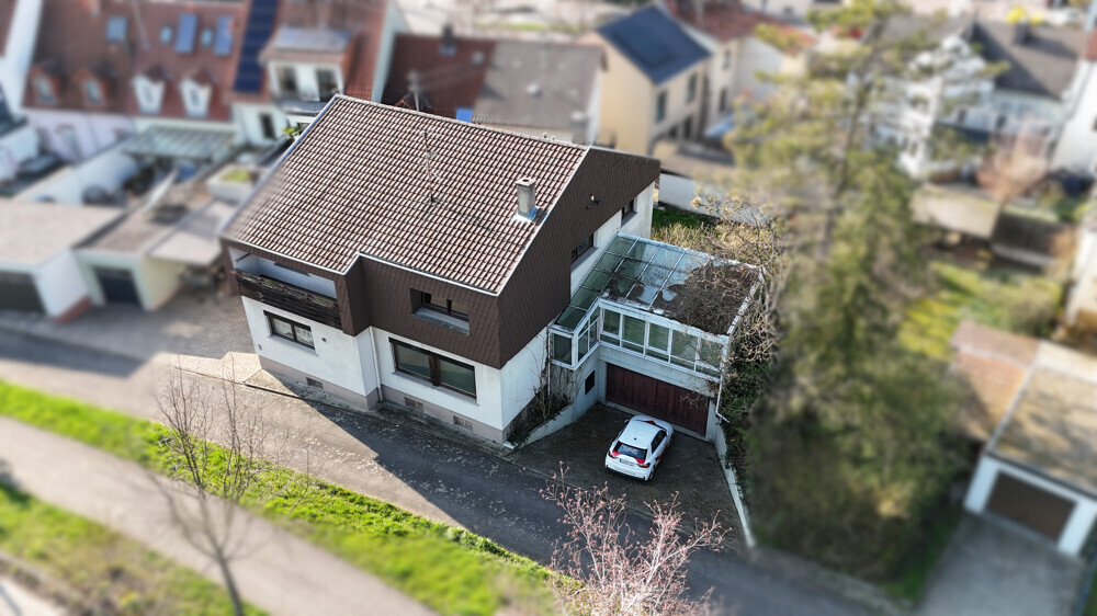 Großzügige Wohneinheit in zentraler Lage von Wiesloch mit viel Potenzial
