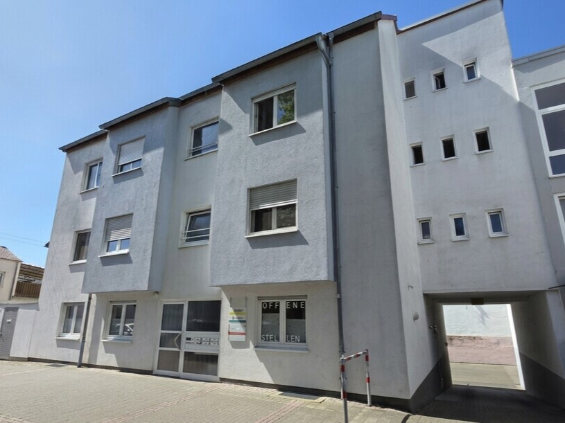 Attraktiv und vielseitig nutzbare Büroräume in zentraler Lage von Ludwigshafen – Wohnraum möglich